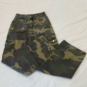 Women's Camouflage high Rise Wide Leg Cargo Jeans XXS